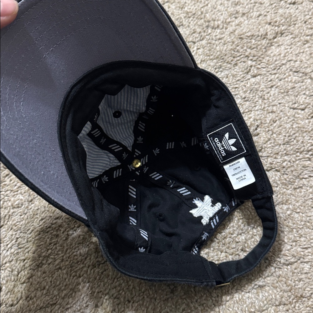 Women’s Adidas Logo Black/White - Picture 3 of 5